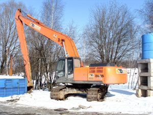 Аренда экскаватора в Москве с длинной стрелой