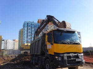 Renault K440 8x4 самосвал