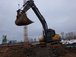 Аренда экскаваторов в Москве и области-своя перевозка тралом