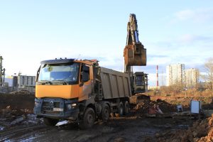 Погрузка грунта для вывоза с объекта компанией Техоптимум